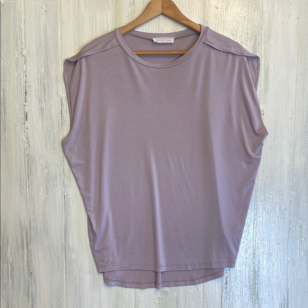💚 5/$25💚 Double Zero Lavender Sleeveless Flowy Top Sz M